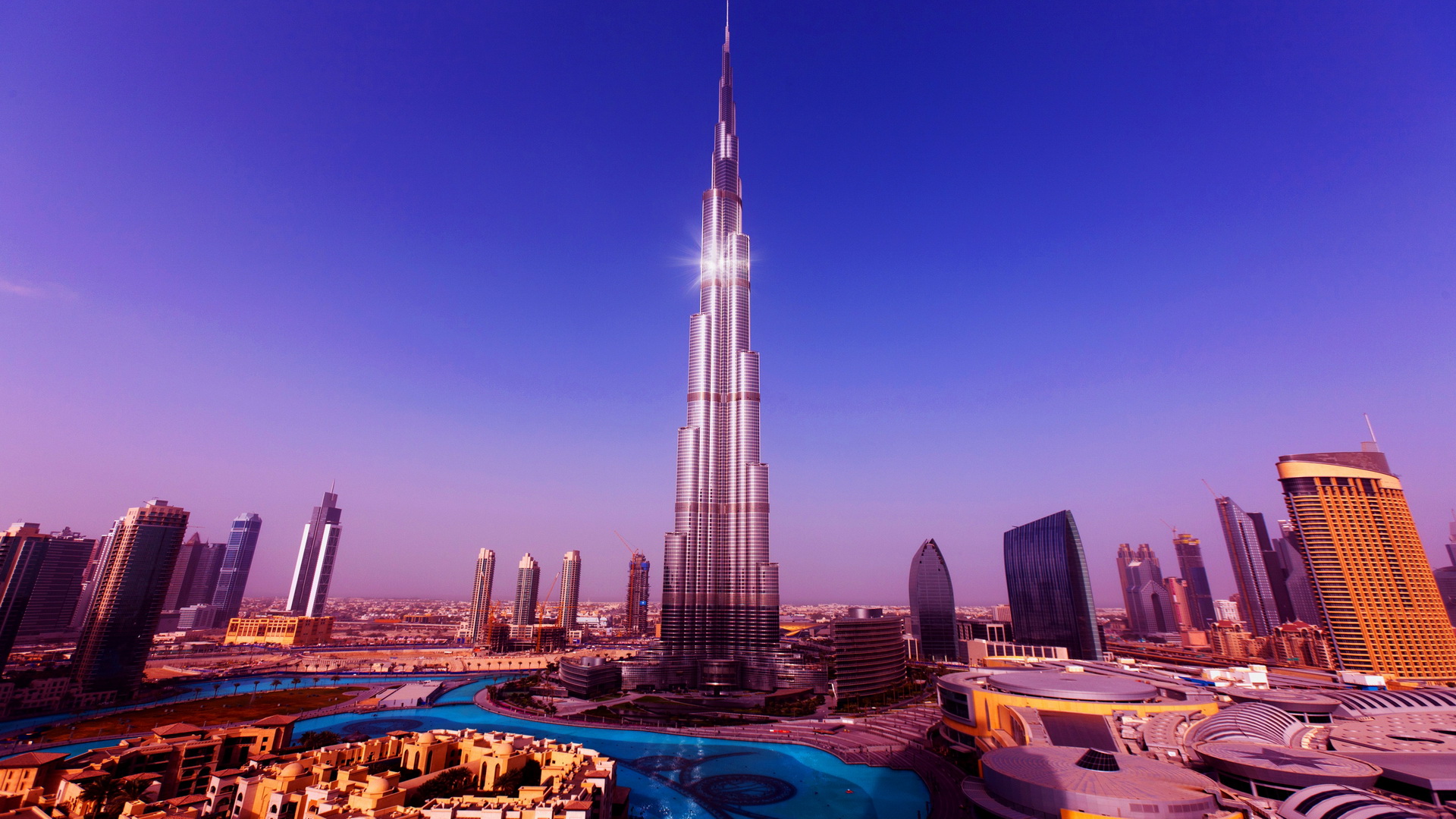 6998990-burj-khalifa-tower